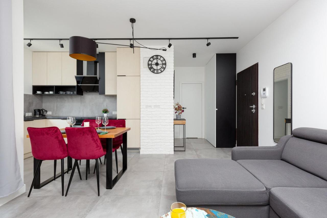 City Center Apartments Grzybowska With Parking By Noclegi Renters Warschau Buitenkant foto