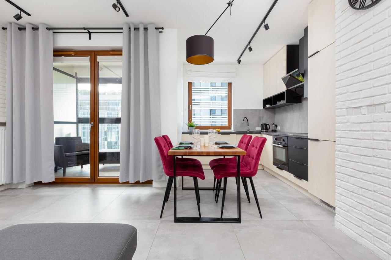 City Center Apartments Grzybowska With Parking By Noclegi Renters Warschau Buitenkant foto
